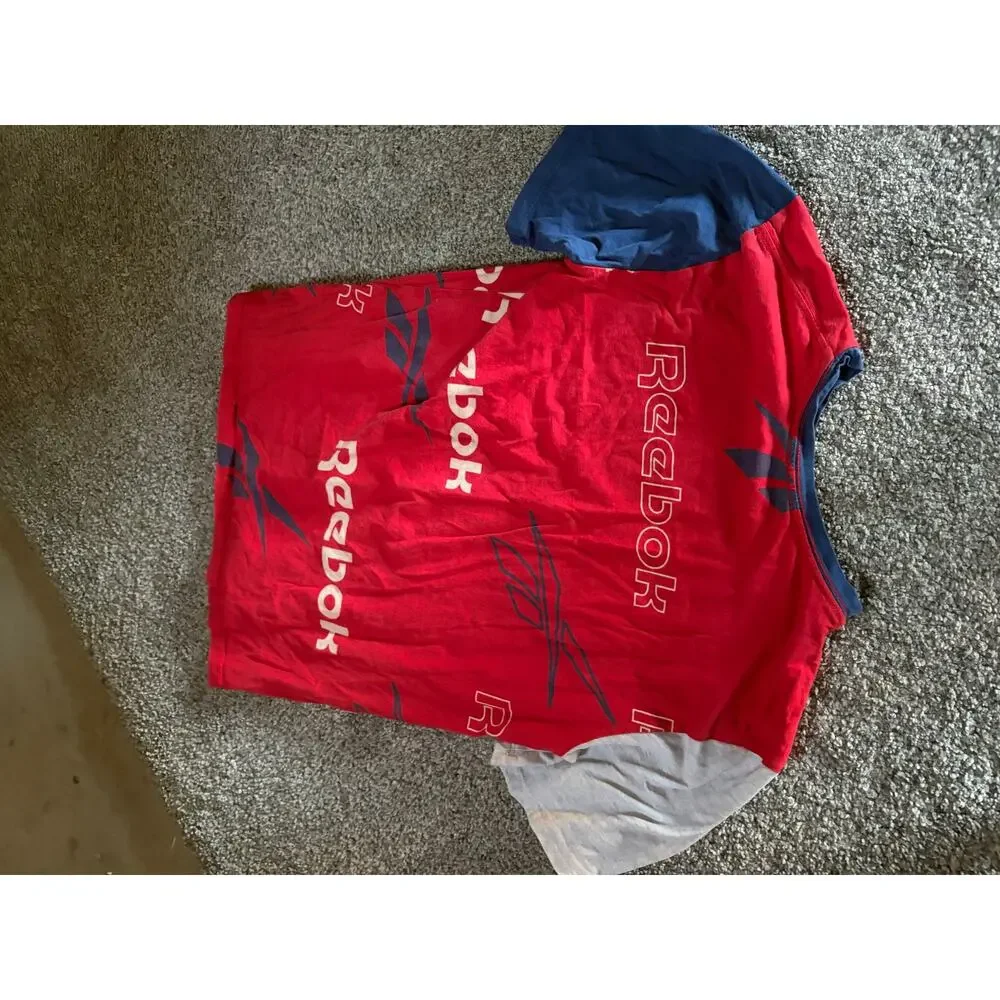 AOP Reebok Kids large shirt